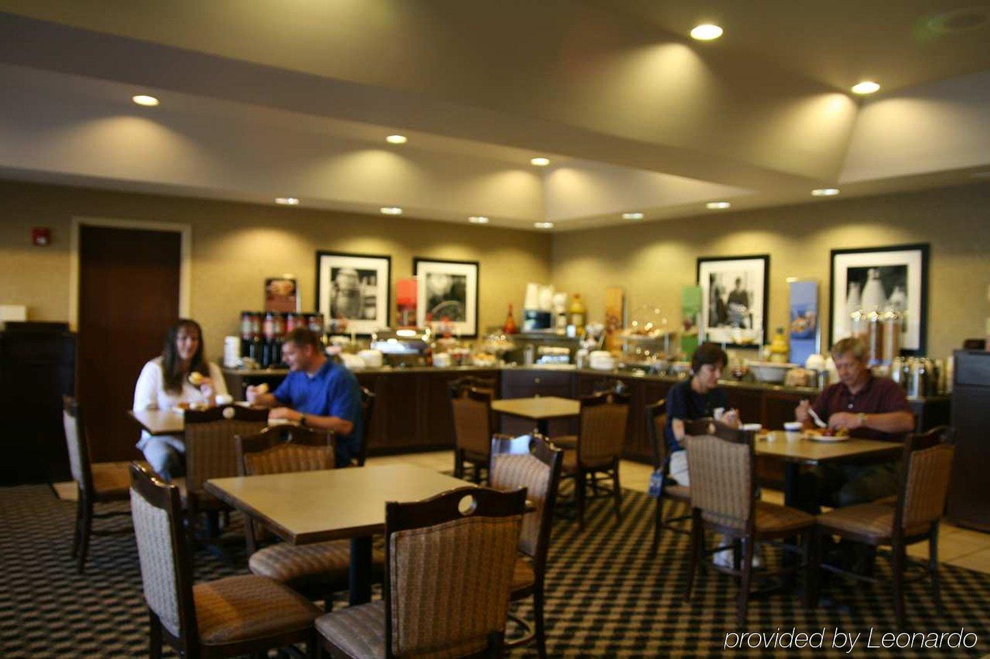 Hampton Inn Marshall Restoran fotoğraf